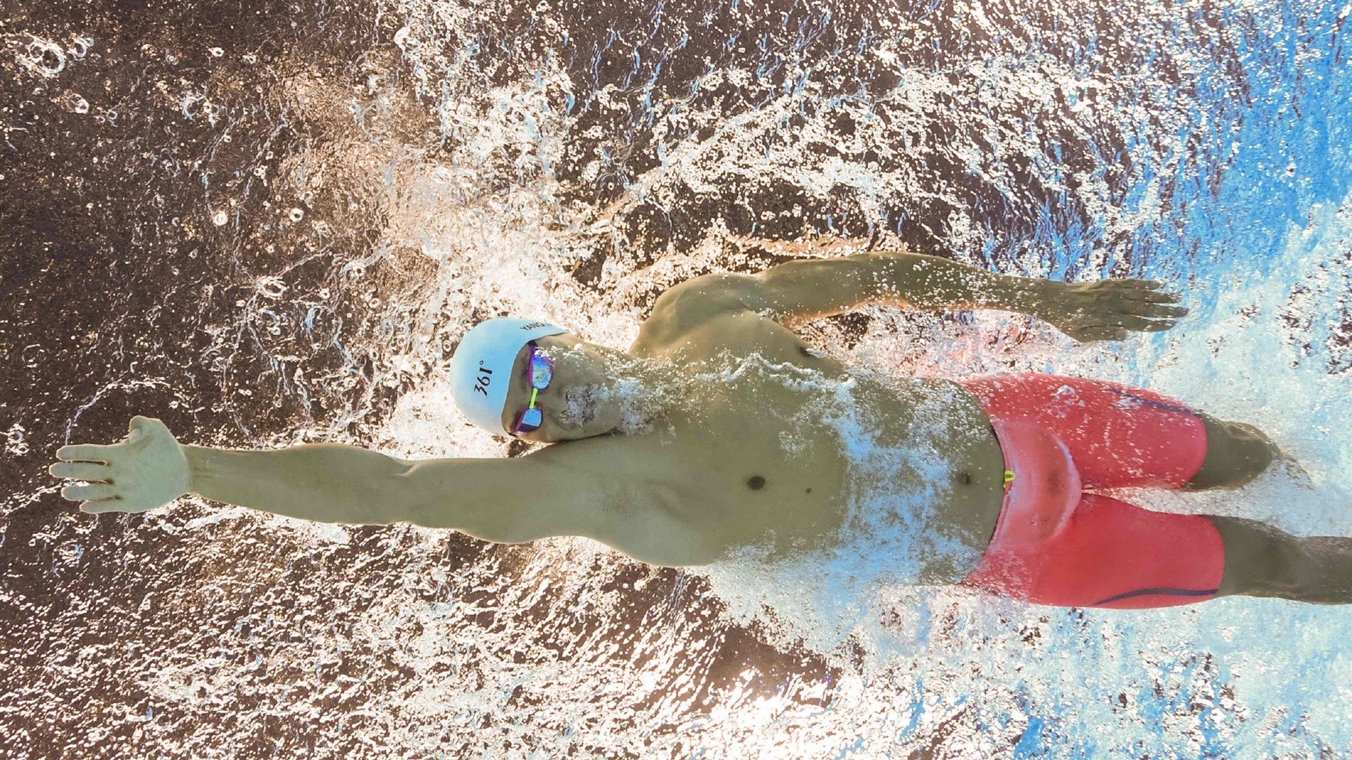 亚洲之光撕裂蓝月!久保建英东决封神,马里奇迹踏平曼城