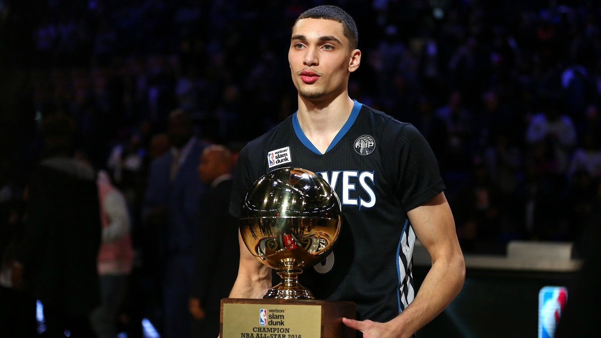 当五冠王朝遇上东北猛虎,这场错位时空的总决赛,击碎了多少篮球幻梦?